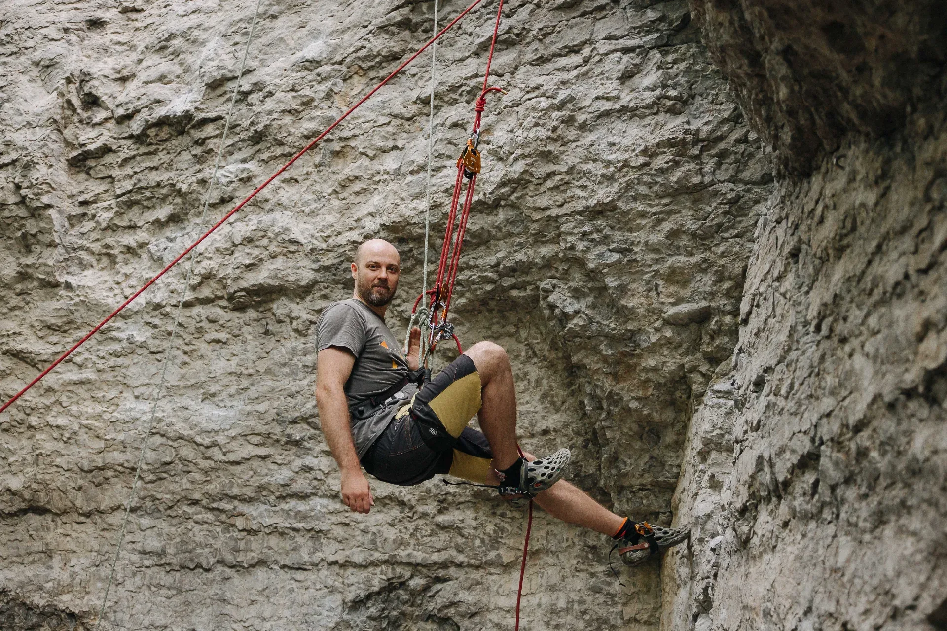 Фото з події «The Adaptive Climbing Program: від теорії на скеледромі до практики на скелях Кам’янця-Подільського»