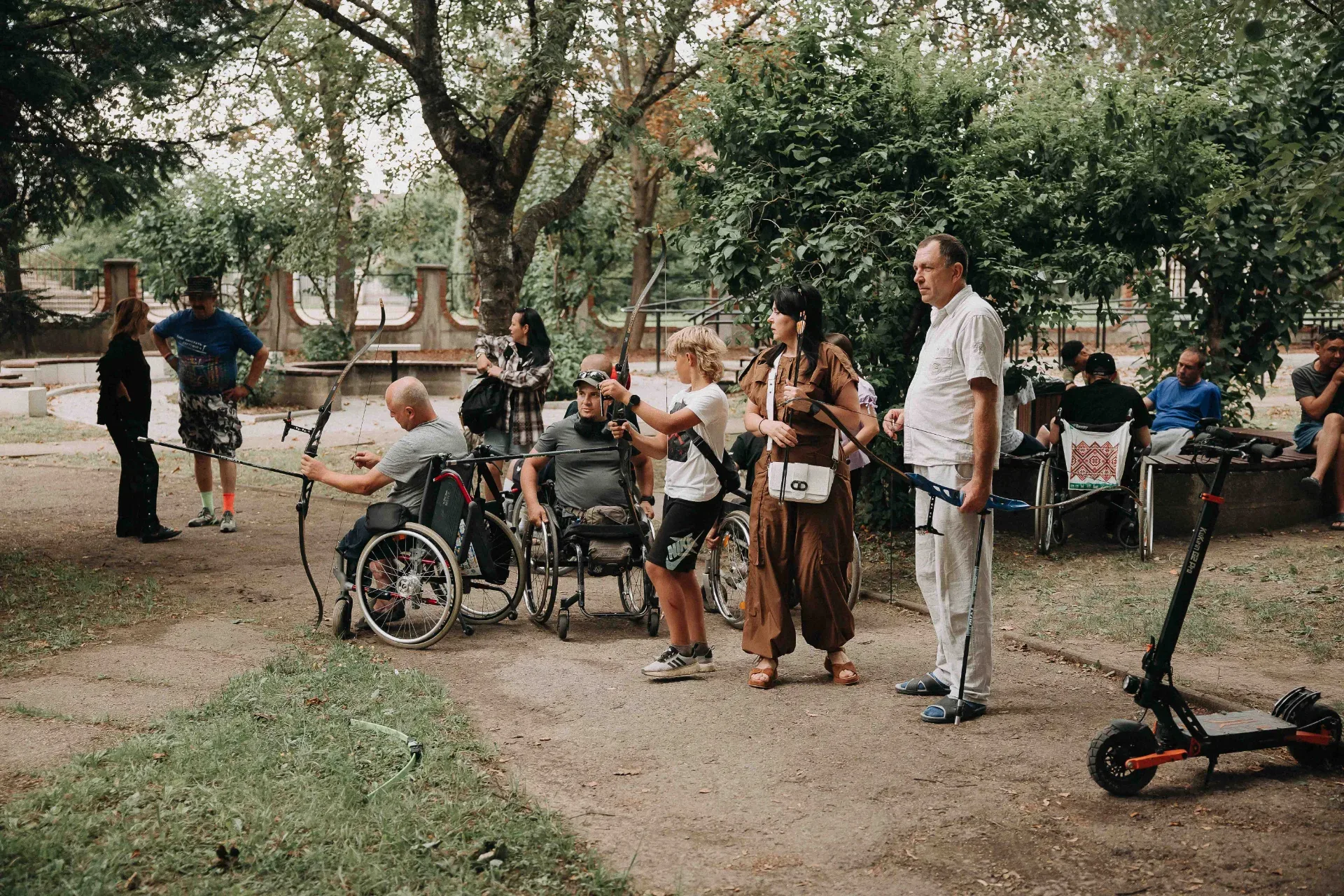 Фото з події «Вечір з ПЕТРОСОМ у внутрішньому дворику обласної лікарні»