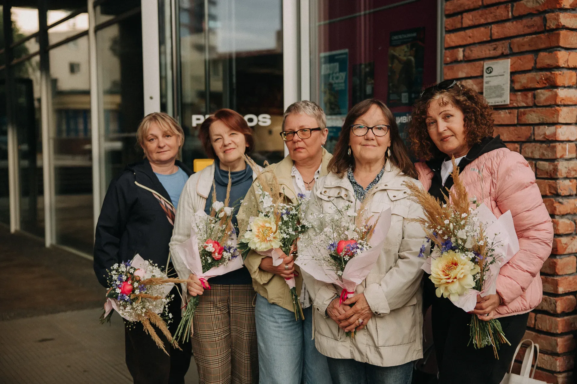 Мами захисників та ветеранів на спільному фото