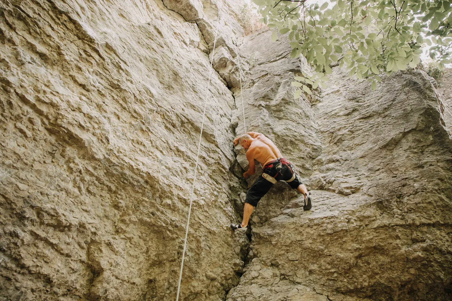 Фото з події «The Adaptive Climbing Program: від теорії на скеледромі до практики на скелях Кам’янця-Подільського»