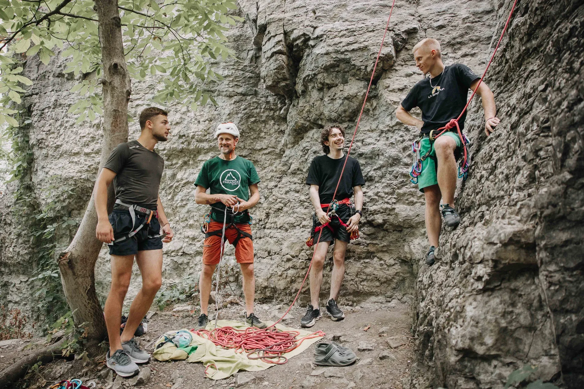 Фото з події «The Adaptive Climbing Program: від теорії на скеледромі до практики на скелях Кам’янця-Подільського»